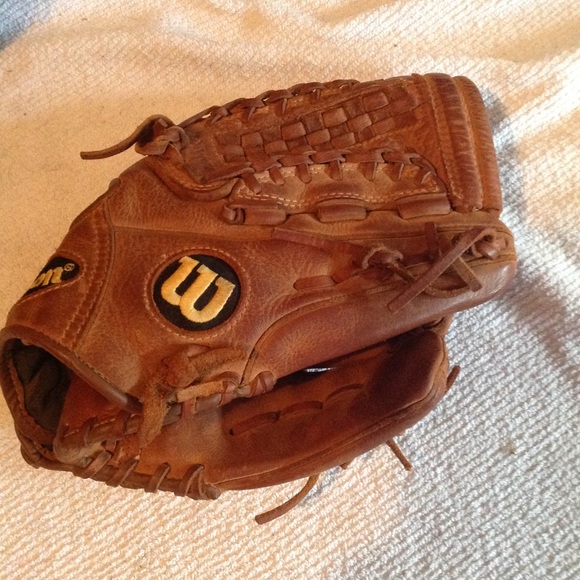 Wilson Other - Wilson 13" baseball or softball glove